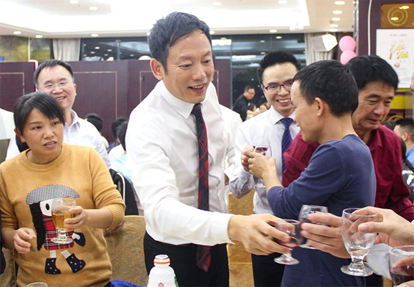 不負韶華，砥礪奮進，共筑青春夢，活力常青樹